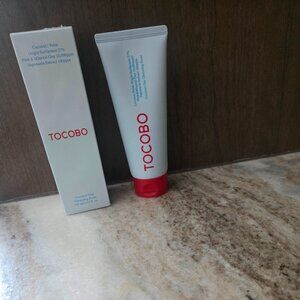 NIB TOCOBO coconut clay cleansing foam